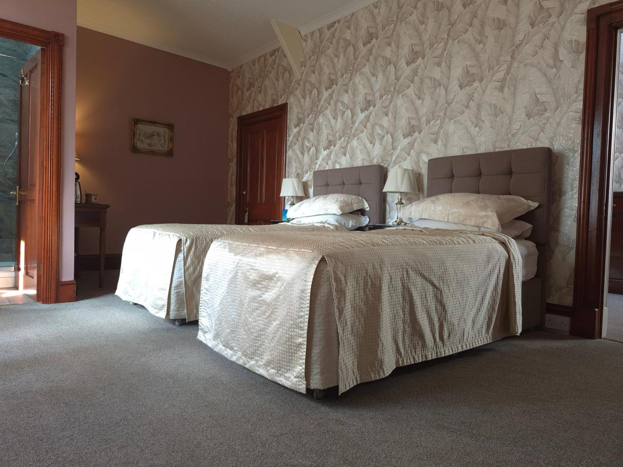 St David'S Guesthouse Haverfordwest Εξωτερικό φωτογραφία
