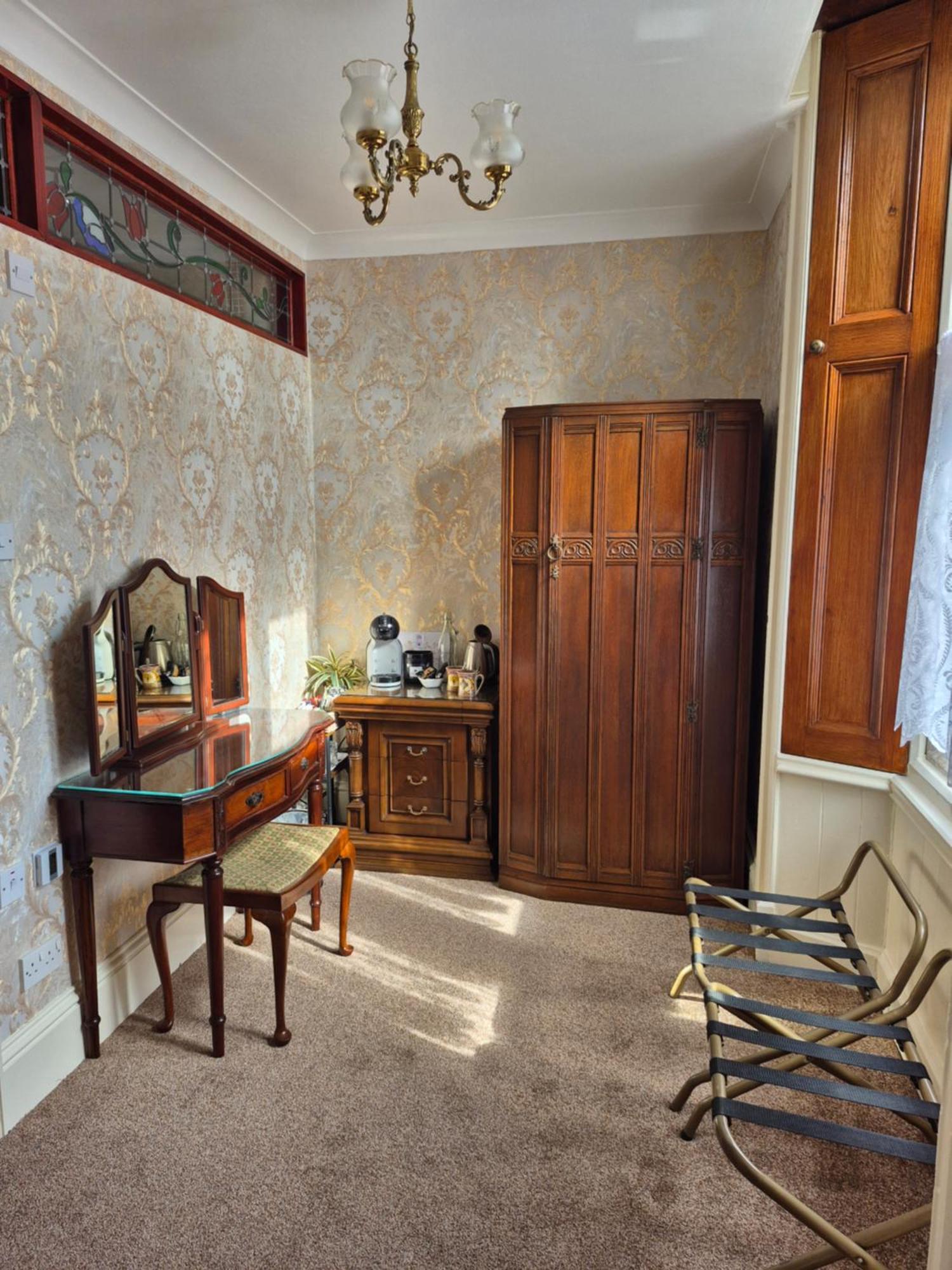 St David'S Guesthouse Haverfordwest Εξωτερικό φωτογραφία