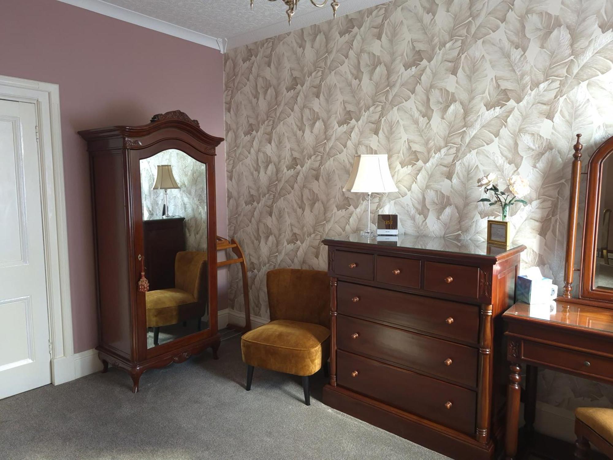 St David'S Guesthouse Haverfordwest Εξωτερικό φωτογραφία