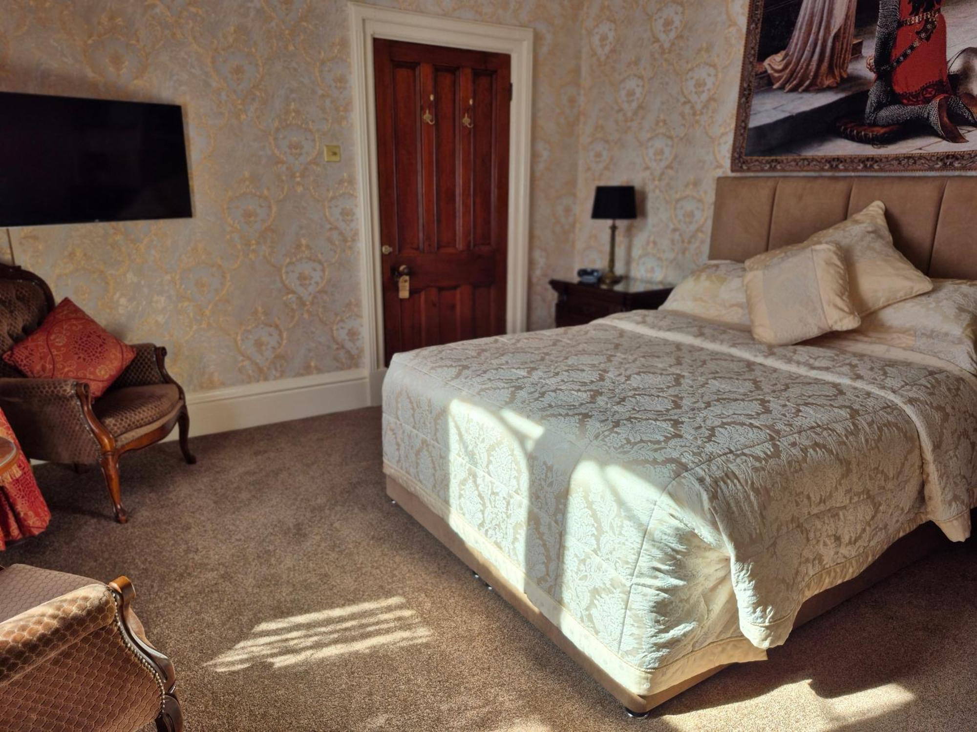 St David'S Guesthouse Haverfordwest Εξωτερικό φωτογραφία