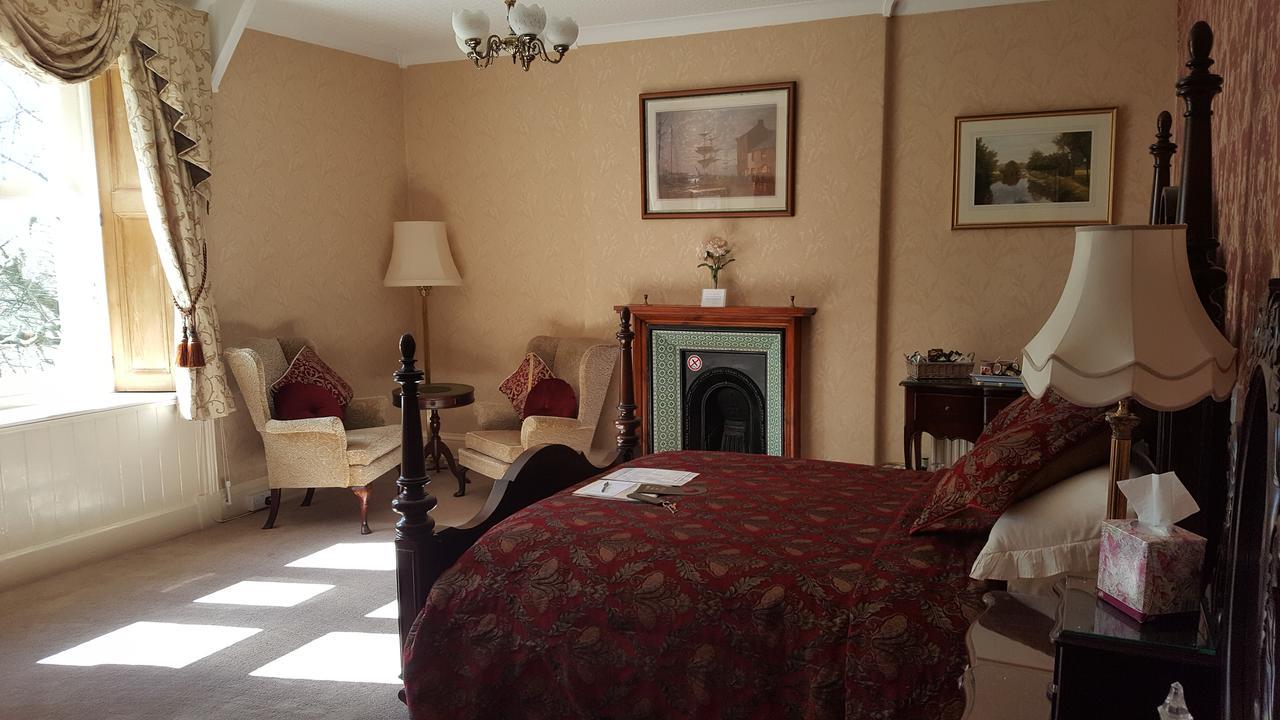 St David'S Guesthouse Haverfordwest Εξωτερικό φωτογραφία